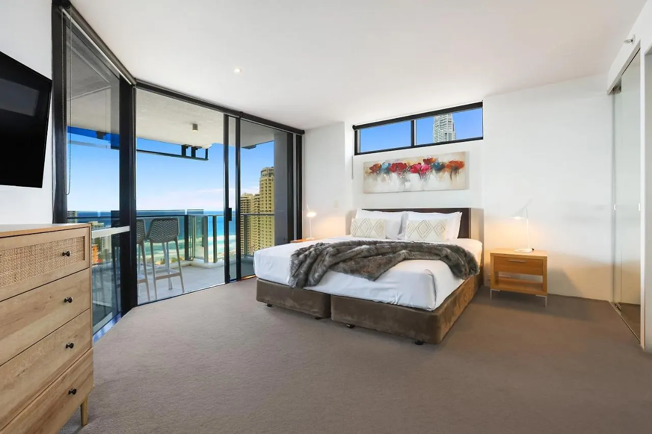 Circle On Cavill 2, 3, 4 & 5 Bedroom Skyhomes & Sub Penthouses By Gold Coast Holidays
