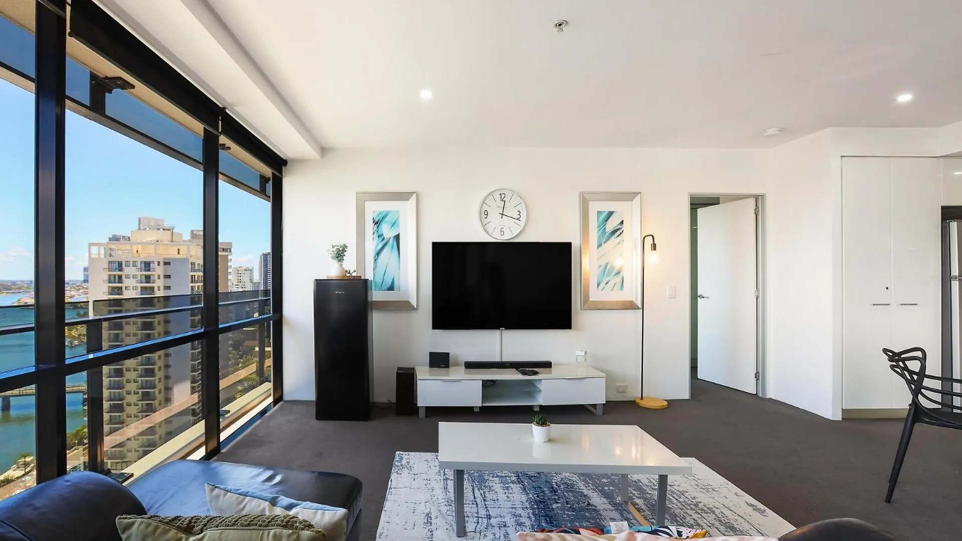 Circle On Cavill 2, 3, 4 & 5 Bedroom Skyhomes & Sub Penthouses By Gold Coast Holidays 0*,  Ausztrália