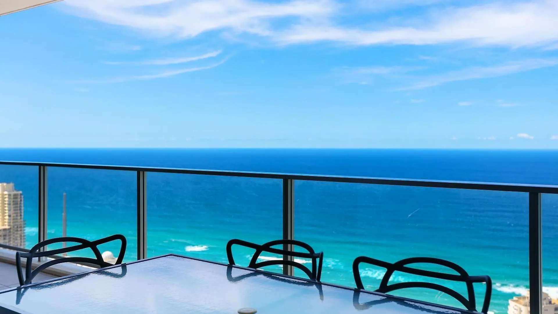 Circle On Cavill 2, 3, 4 & 5 Bedroom Skyhomes & Sub Penthouses By Gold Coast Holidays