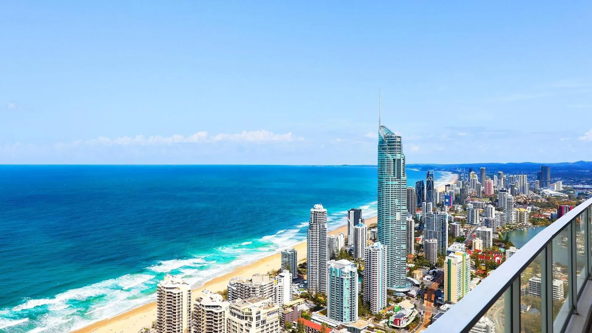Circle On Cavill 2, 3, 4 & 5 Bedroom Skyhomes & Sub Penthouses By Gold Coast Holidays Apartman